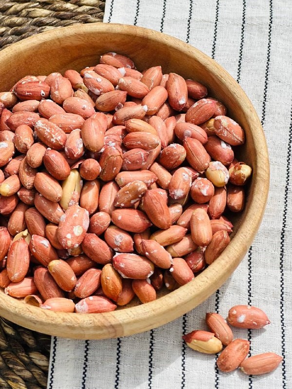 ad47698d-f428-4a34-921b-34a14d411cb9-min بادام زمینی درشت آستانه اشرفیه - Image 1